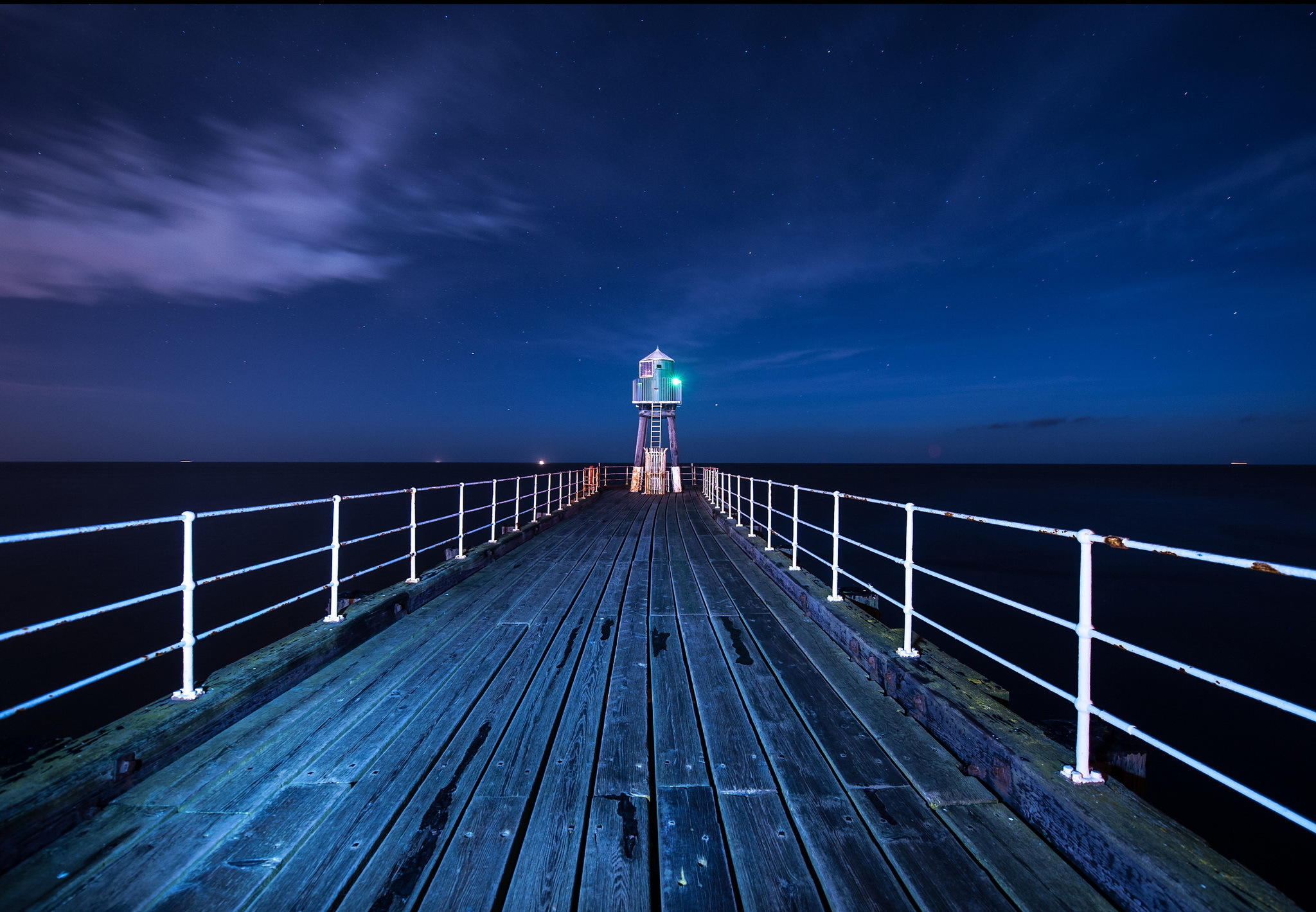 _天幕足球：空中激战点亮夜空_，天幕玩法
